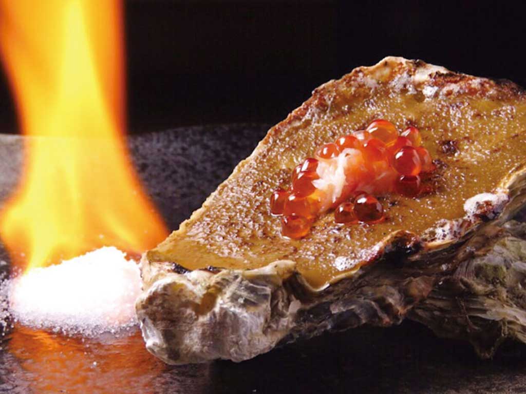 牡蠣とカニ味噌のゴージャス焼き（2個） 700円